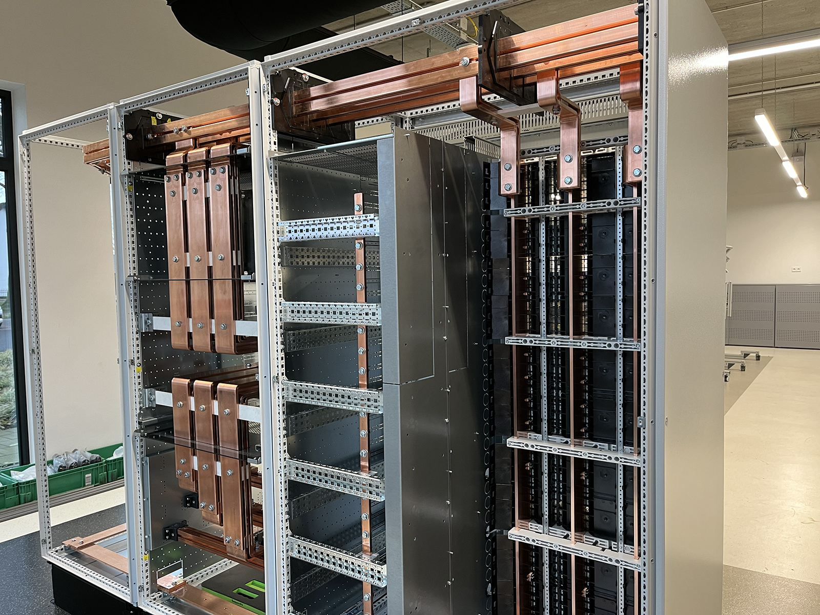 Modderkolk - energieverdeler-koperen-railsysteem-modulaire-opbouw