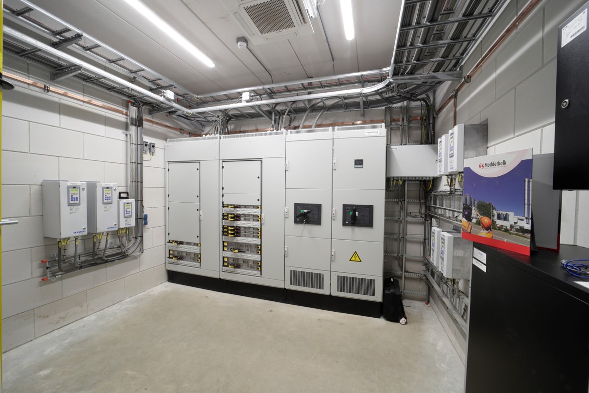 Modderkolk - laagspanning-verdeelkasten-elektrische-installatie-technische-ruimte
